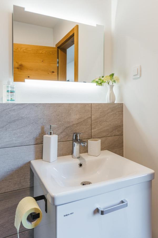 Maple & Pine Bled Apartment Luaran gambar